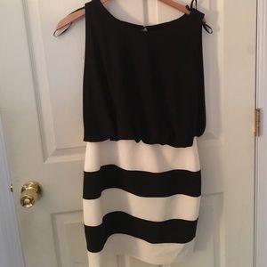 Hailey Logan by Adrianna Papell black &white dress